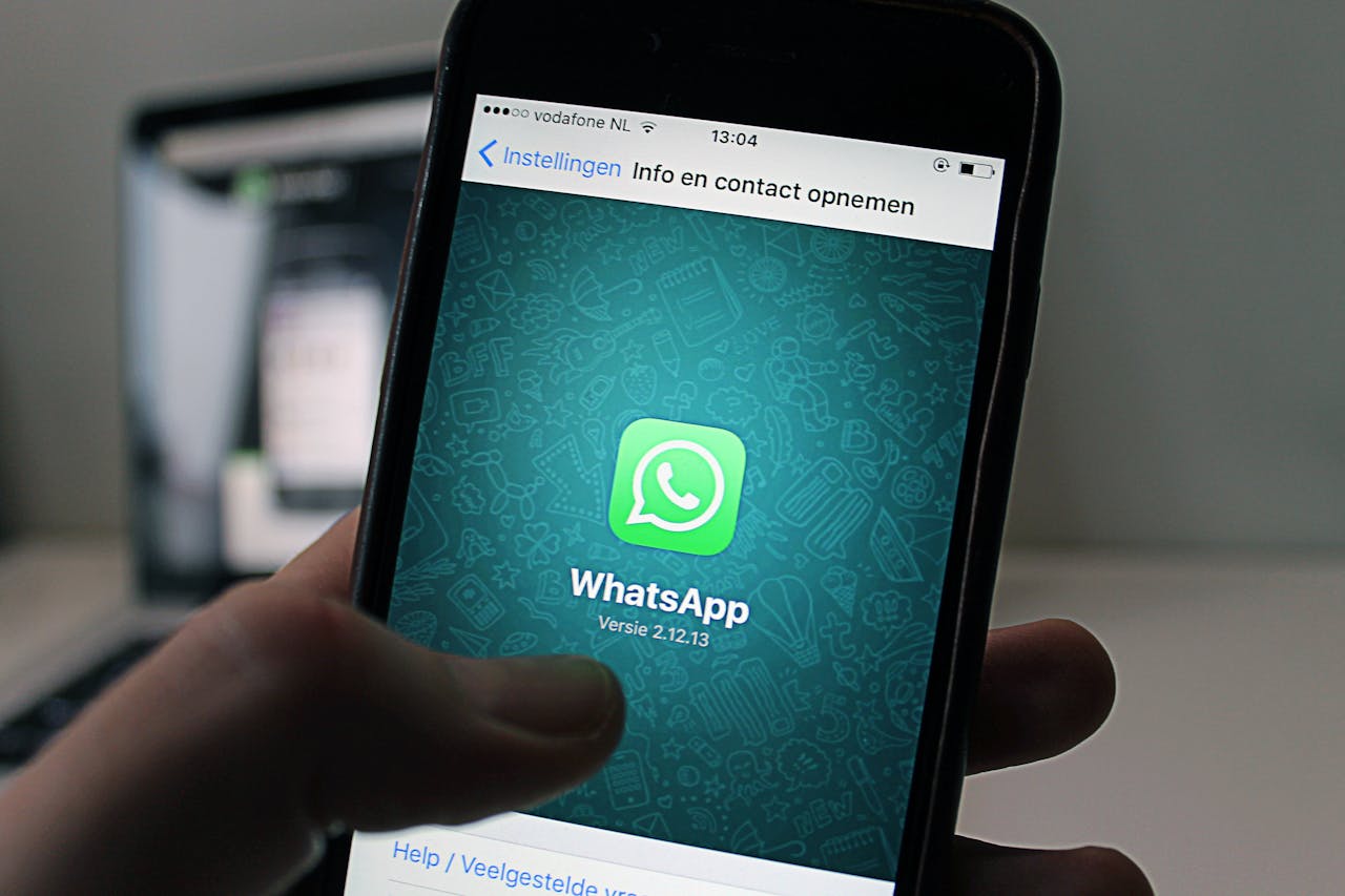 How to Send Media on WhatsApp Easily in 2026 5 whatsapp media